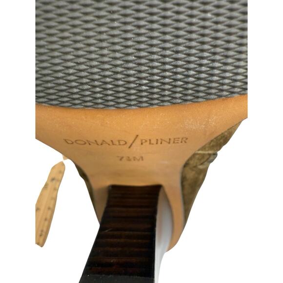 Donald J Pliner Khaki Green Suede Verie Pointed Toe Ankle Boots Booties 7.5 New - Picture 12 of 16